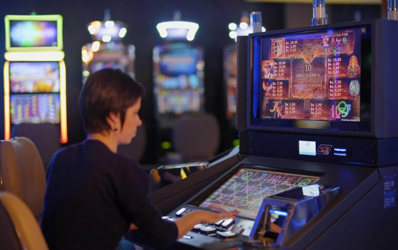 Aku_hru_si_zahrat_AKE_DALSI_FUNCKIE-min